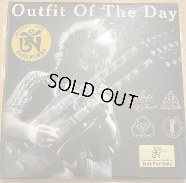 Photo1: LED ZEPPELIN - OUTFIT OF THE DAY PROMO EDITION COVER B  2CD [TARANTURA 2000] ★★★STOCK ITEM / OUT OF PRINT / VERY RARE★★★ (1)