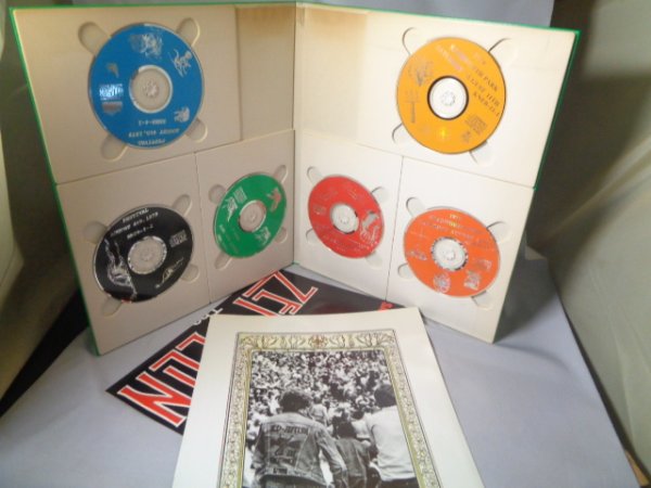 Photo3: LED ZEPPELIN - KNEBWORTH 1979 6CD [TARANTURA] ★★★STOCK ITEM / OUT OF PRINT / VERY RARE★★★ (3)