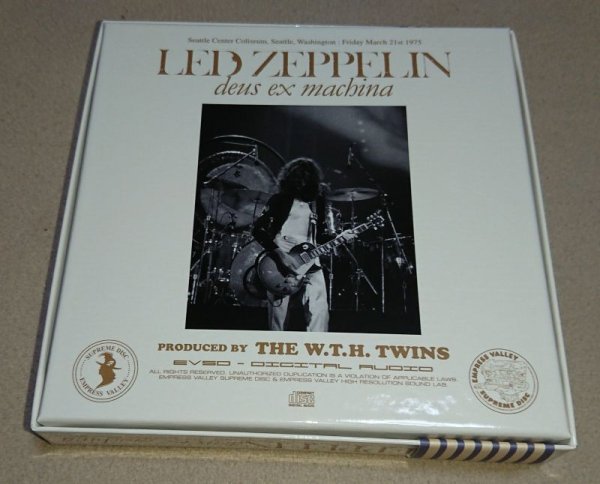 Photo2: LED ZEPPELIN - DEUS EX MACHINA 1ST EDITION 8CD BOX SET [EMPRESS VALLEY] ★★★STOCK ITEM / OUT OF PRINT★★★ (2)