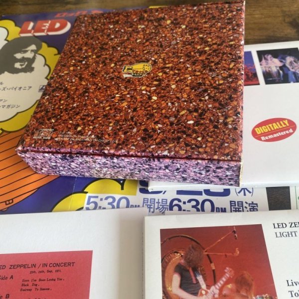 Photo3: LED ZEPPELIN - LIVE IN JAPAN 9CD BOX SET  [TDOLZ] ★★★STOCK ITEM / OUT OF PRINT / MEGA RARE★★★ (3)