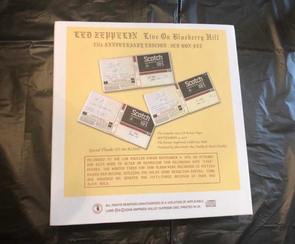 Photo2: LED ZEPPELIN - LIVE ON BLUEBERRY HILL - THE COMPLETE LA FORUM TAPES 9CD 35th ANNIVERSARY BOX SET DELUXE EDITION [EMPRESS VALLEY] ★★★STOCK ITEM / OUT OF PRINT / VERY RARE★★★ (2)