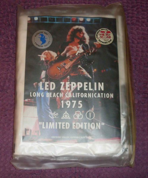 Photo1: LED ZEPPELIN -  LONG BEACH CALIFORNICATION 3CD LIMITED EDITION 100 COPIES ONLY W/ T-SHIRT [EMPRESS VALLEY] ★★★STOCK ITEM / OUT OF PRINT / VERY RARE★★★ (1)