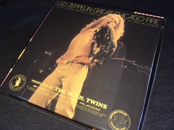 Photo2: LED ZEPPELIN - GREAT CHICAGO FIRE 9CD BOX [EMPRESS VALLEY] ★★★STOCK ITEM / SPECIAL PRICE ★★★ (2)