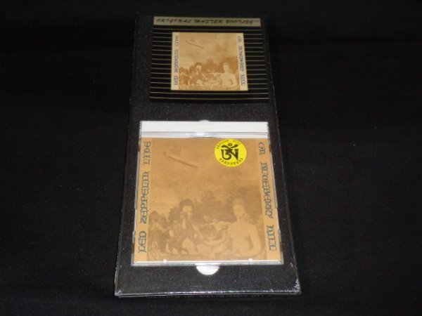 Photo1: LED ZEPPELIN - LIVE ON BLUEBERRY HILL  2CD 1993 LONG BOX UNOPENED  [TARANTURA]  ★★★STOCK ITEM / OUT OF PRINT / VERY RARE★★★ (1)