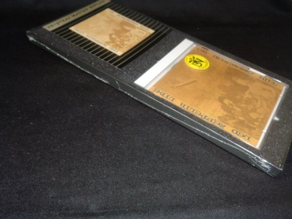 Photo3: LED ZEPPELIN - LIVE ON BLUEBERRY HILL  2CD 1993 LONG BOX UNOPENED  [TARANTURA]  ★★★STOCK ITEM / OUT OF PRINT / VERY RARE★★★ (3)