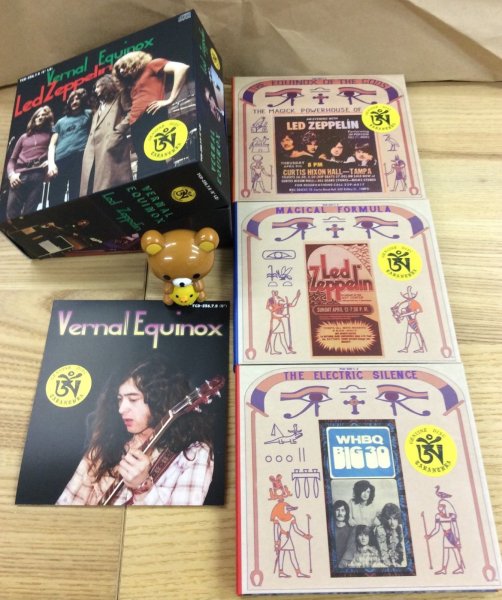 Photo3: LED ZEPPELIN - VERNAL EQUINOX 6CD ZEPP COVER BOX SET [TARANTURA] ★★★STOCK ITEM / OUT OF PRINT / VERY RARE★★★ (3)