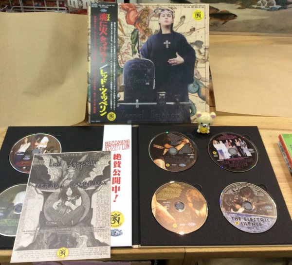Photo2: LED ZEPPELIN - VERNAL EQUINOX 6CD OCCULT LP VERSION [TARANTURA] ★★★STOCK ITEM / OUT OF PRINT / VERY RARE★★★ (2)