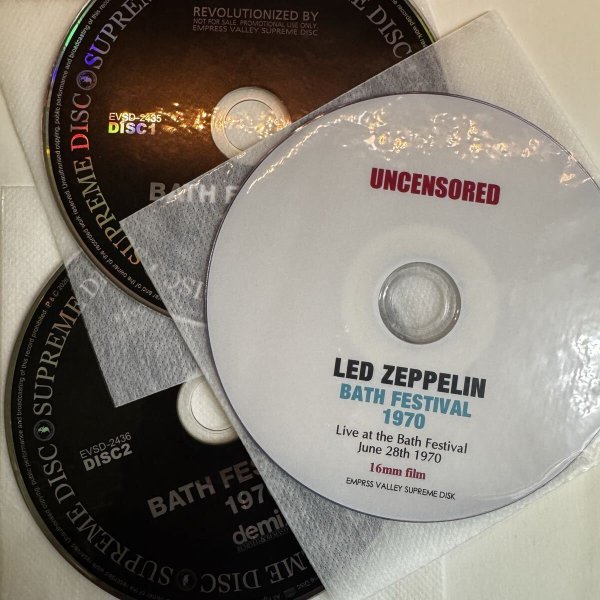 Photo4: LED ZEPPELIN - VALHALLA RISING - BATH FESTIVAL 1970 2CD + BONUS DVDR LIMITED EDITION PAPER JACKET PRO USE ONLY!!! [EMPRESS VALLEY] (4)